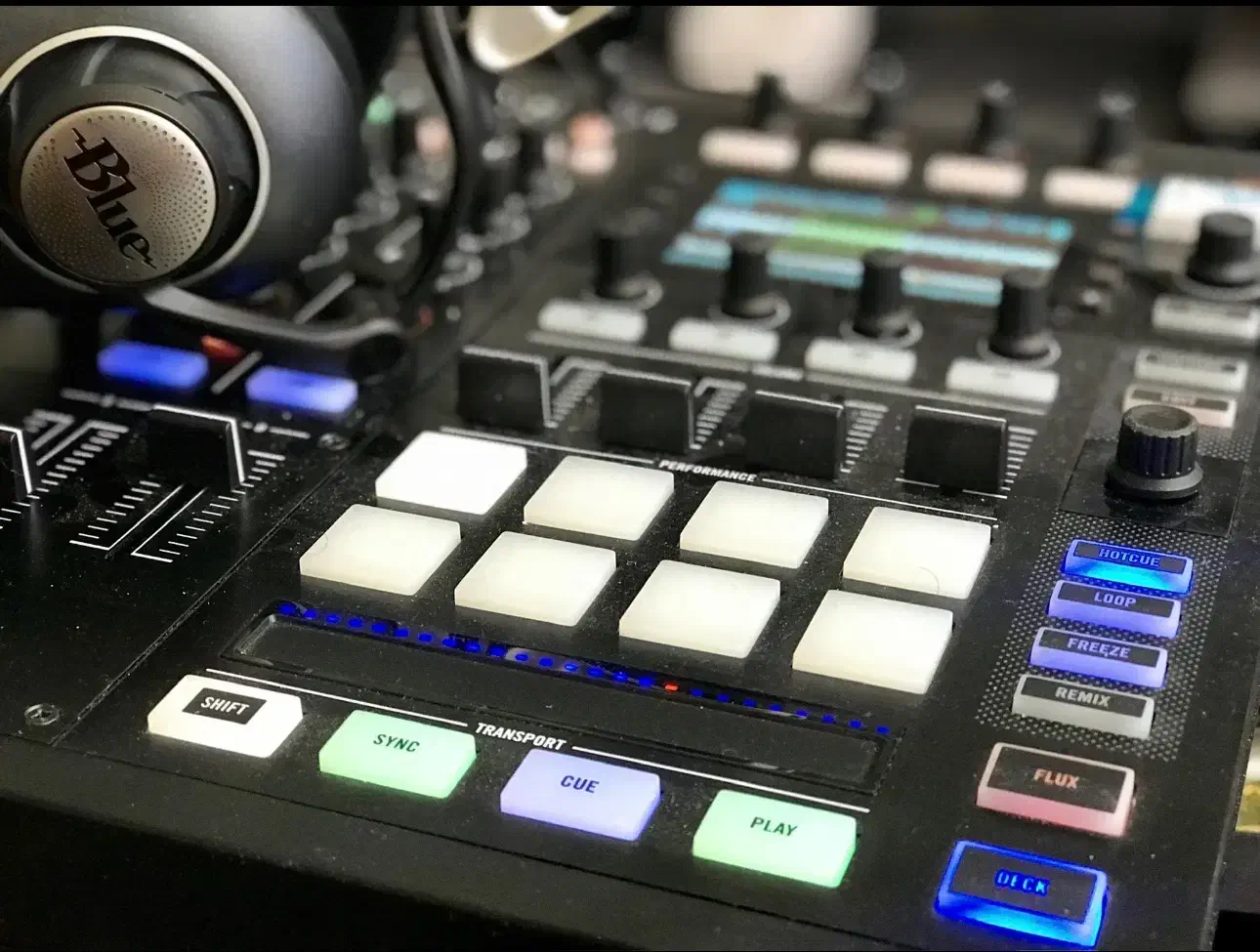 دستگاه دی جی تراکتور اس ۸|آلات موسیقی|کرمان, |دیوار