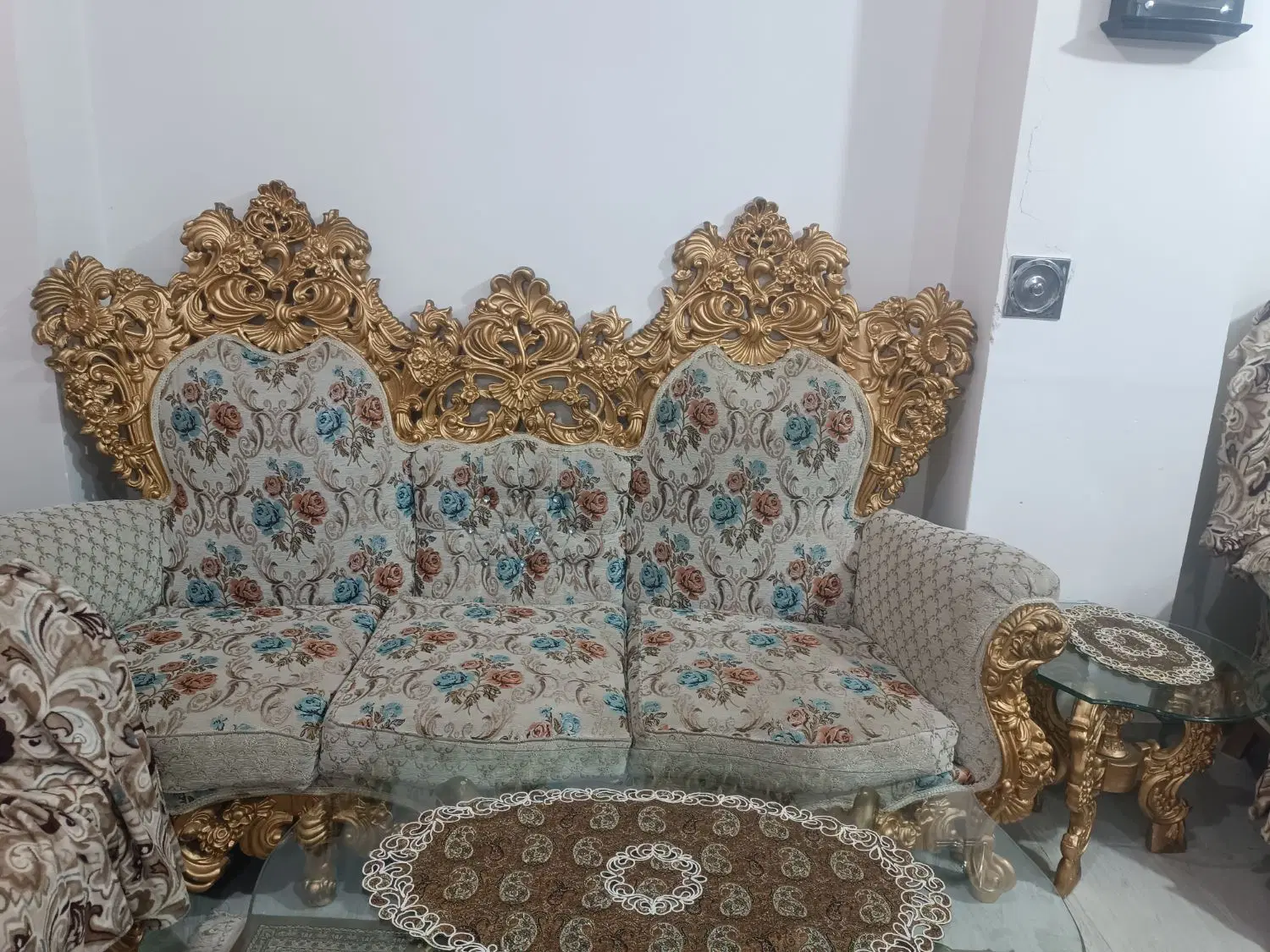 مبل|مبلمان خانگی و میز عسلی|عجب شیر, |دیوار