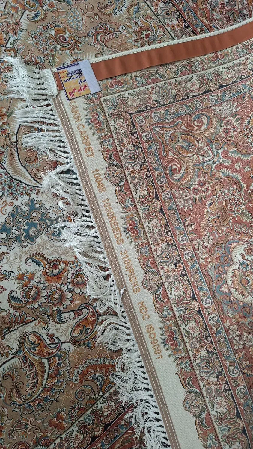 فرش ۱۲ متری کاخ|فرش|اصفهان, جنیران (لادان)|دیوار