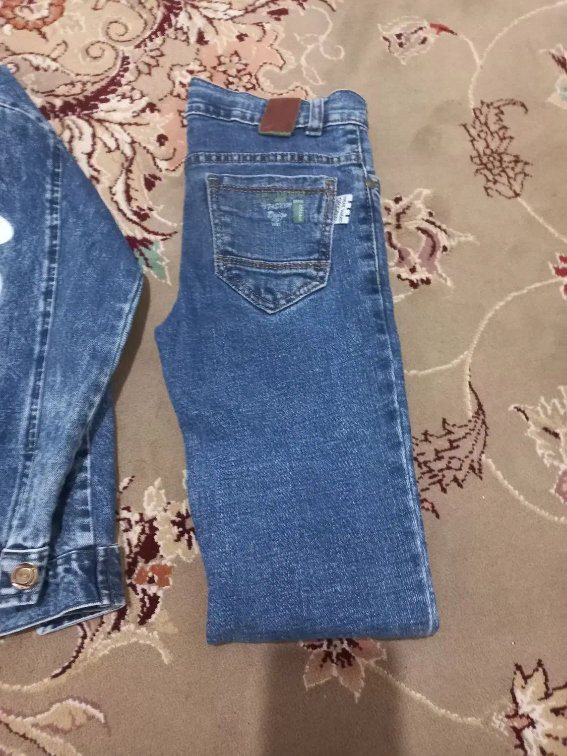 کت‌وشلوارجین‌درحدنو|کفش و لباس بچه|قم, شهرک امام حسن|دیوار