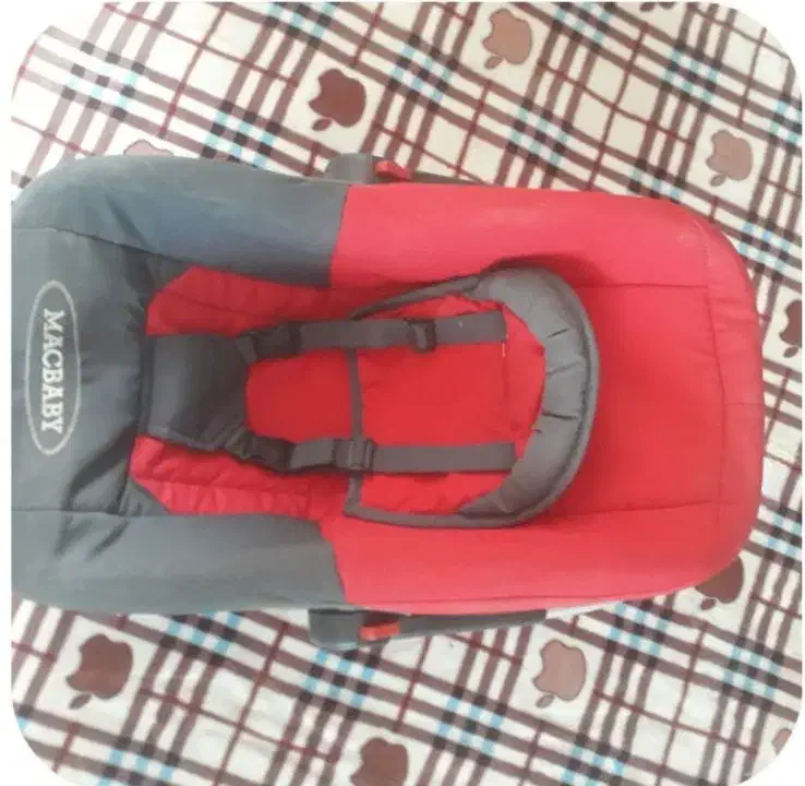 کریر و روروئک و رختخواب نوزاد به همراه ساک لباس|کالسکه و لوازم جانبی|اصفهان, شهرک کاوه|دیوار