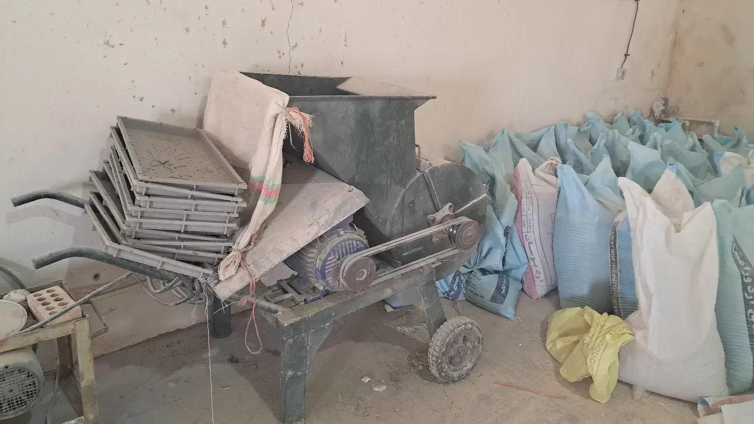 الکترو موتور و گیربکس وتجهیزات نیمه صنعتی|ماشین‌آلات صنعتی|زرندیه, |دیوار