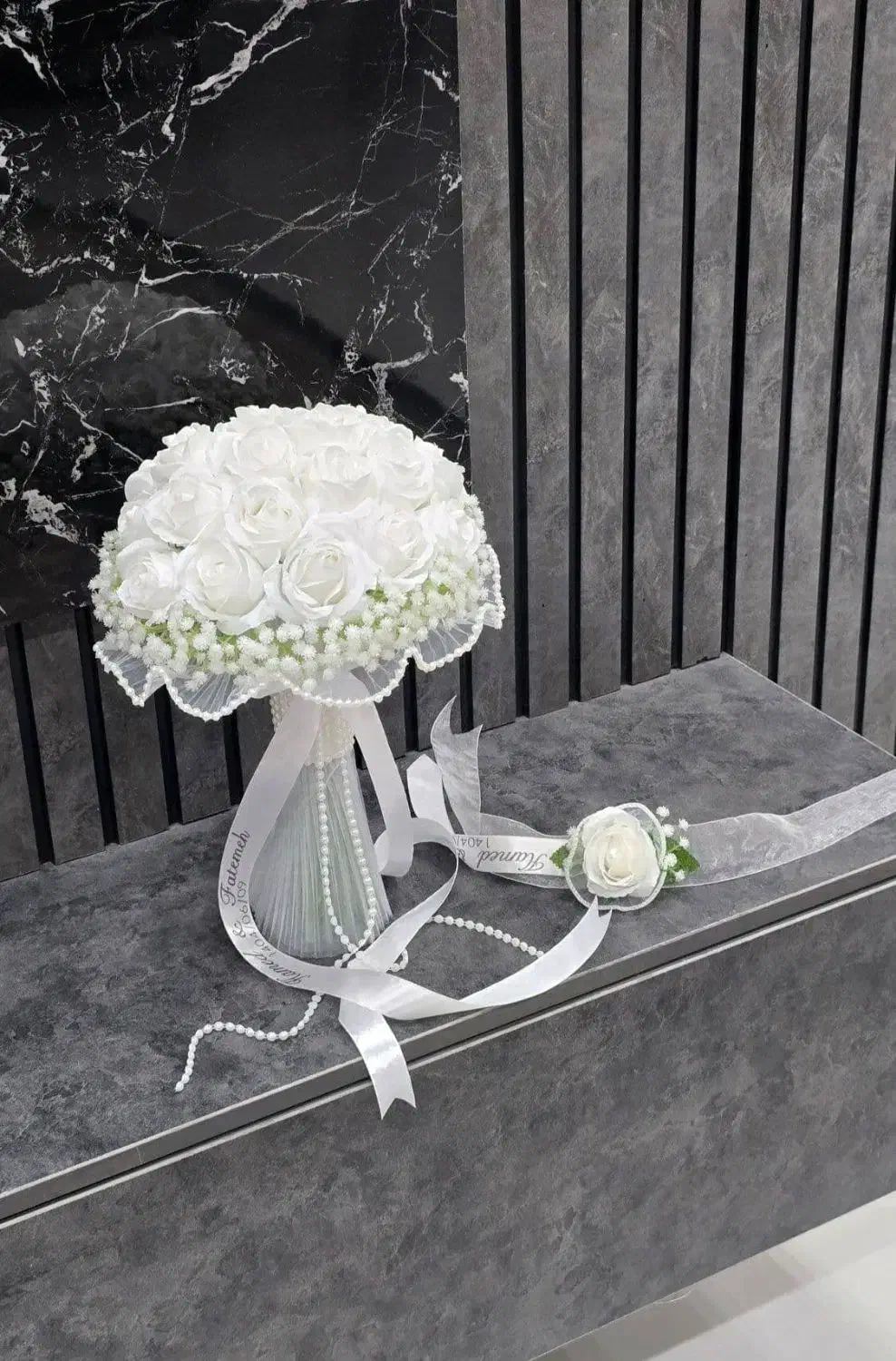 دسته گل عروس میکانا|گل مصنوعی|بندرعباس, |دیوار