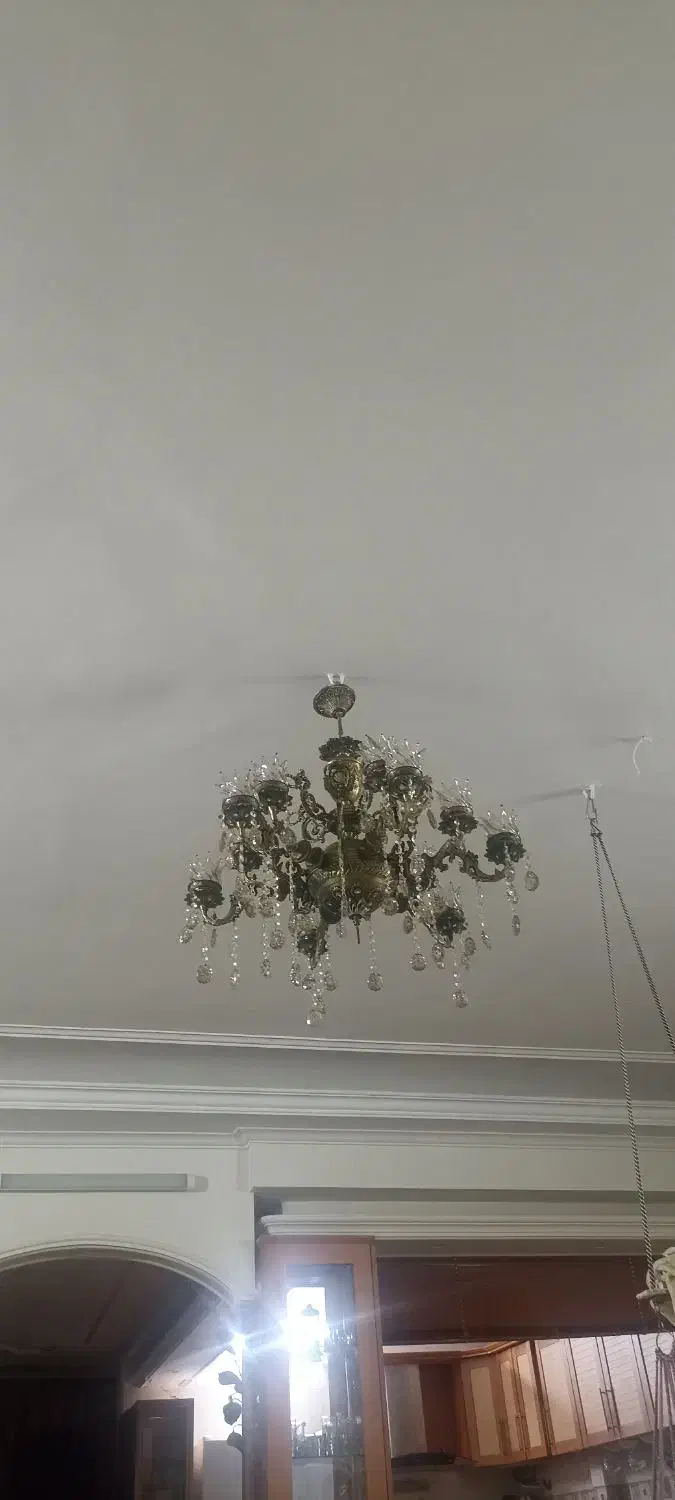 لوستر ۱۲شاخه بسیار فاخر وشیک|لوستر و چراغ آویز|شاندیز, |دیوار