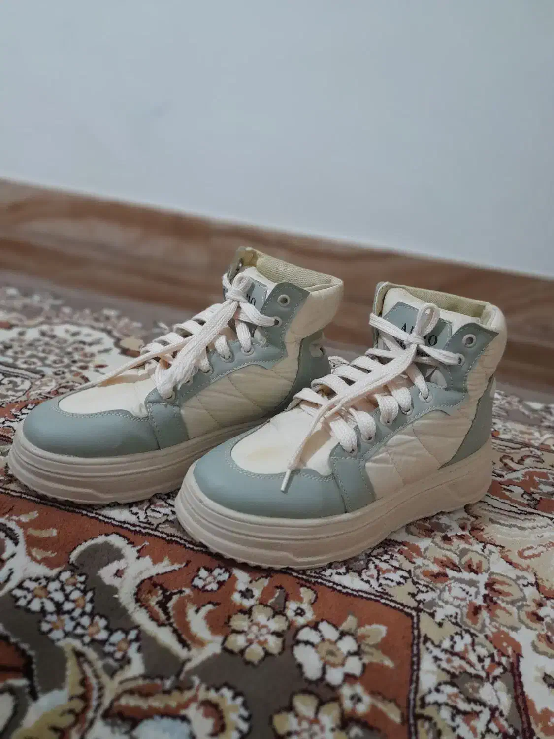 پوتین|کیف، کفش، کمربند|سقز, |دیوار