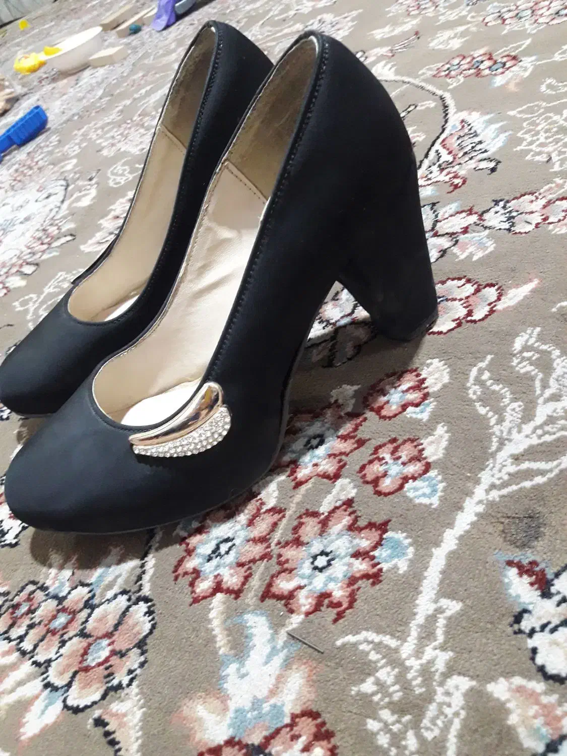 دو جفت کفش مجلسی|کیف، کفش، کمربند|جهرم, |دیوار