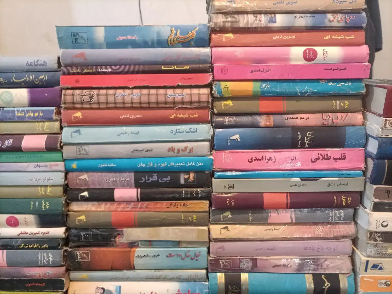 ۲۰۰جلدکتاب دست دوم|کتاب و مجله ادبی|قرچک, مهدیه|دیوار