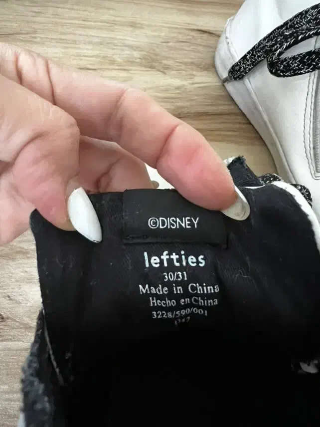 کتانی ساقدار برند دیزنی|کفش و لباس بچه|ایلام, |دیوار