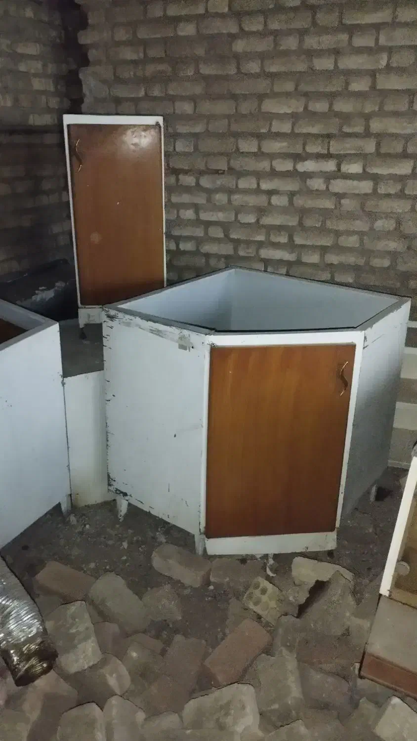 کابینت فلزی|مصالح و تجهیزات ساختمان|بافق, |دیوار