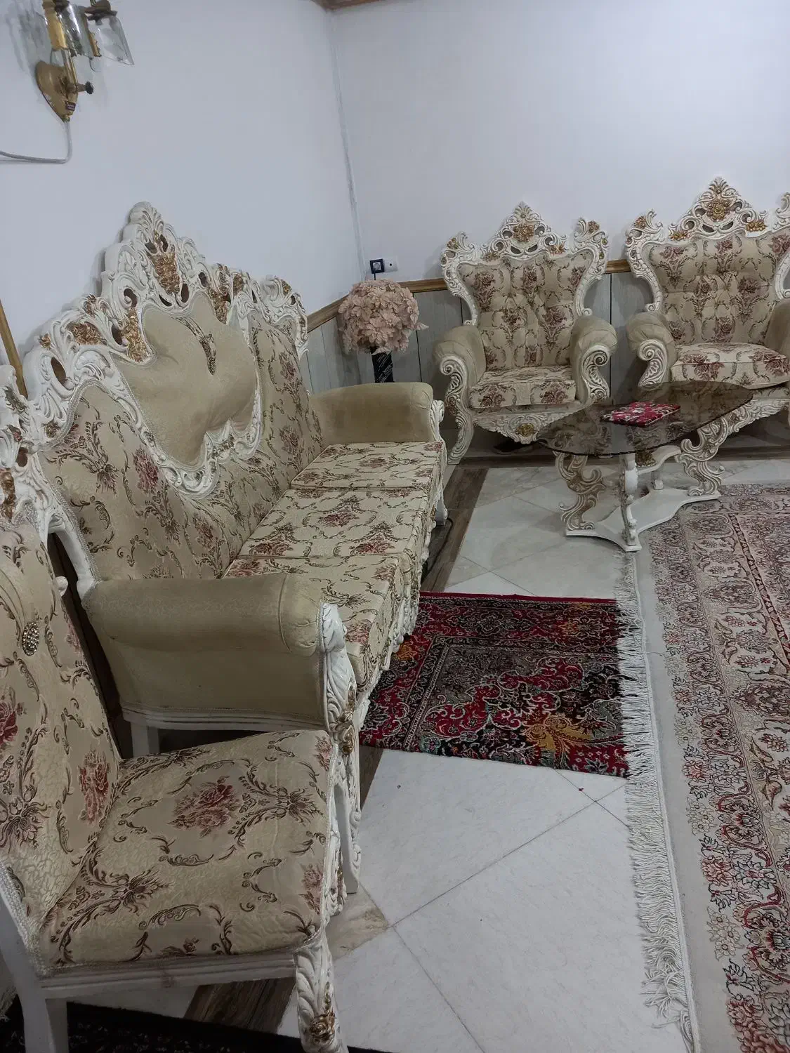 یکدست مبل سلطنتی 9نفره درحدنو|مبلمان خانگی و میز عسلی|دورود, |دیوار