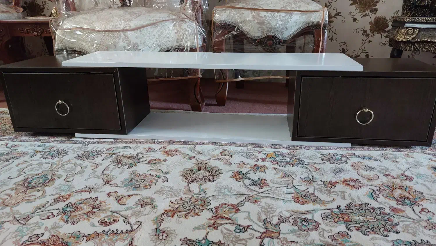 میز تی وی بسیار زیبا وسالم|میز تلویزیون|اقبالیه, |دیوار