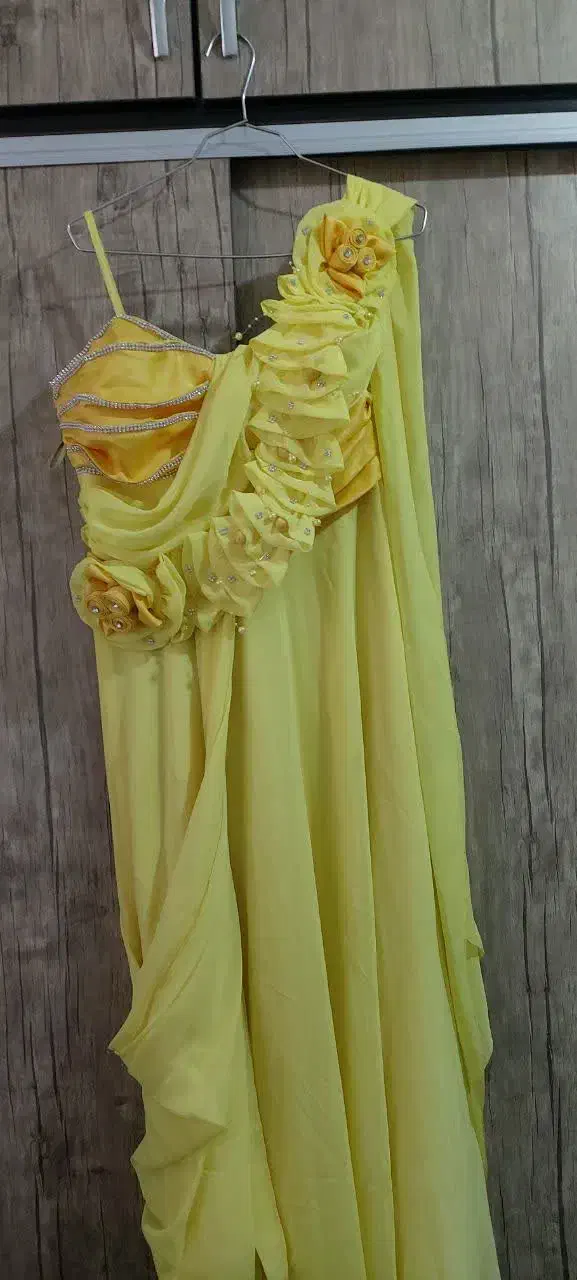 لباس مجلسی و مانتو مجلسی در حد نو|لباس|اسلام‌شهر, شهرک مهدیه|دیوار