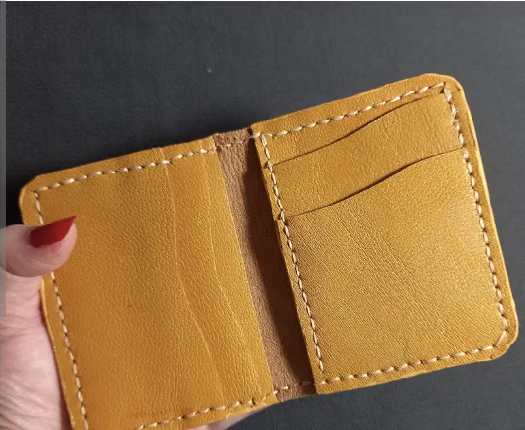 جا کارتی حاوی کارت ملی و کارت بانکی گمشده|اشیا|نیشابور, هفده شهریور|دیوار