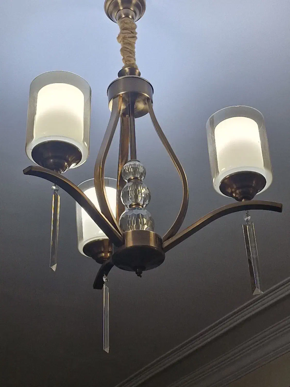 یک جفت لوستر و یک جفت دیوارکوب|لوستر و چراغ آویز|تهران, باشگاه نفت|دیوار