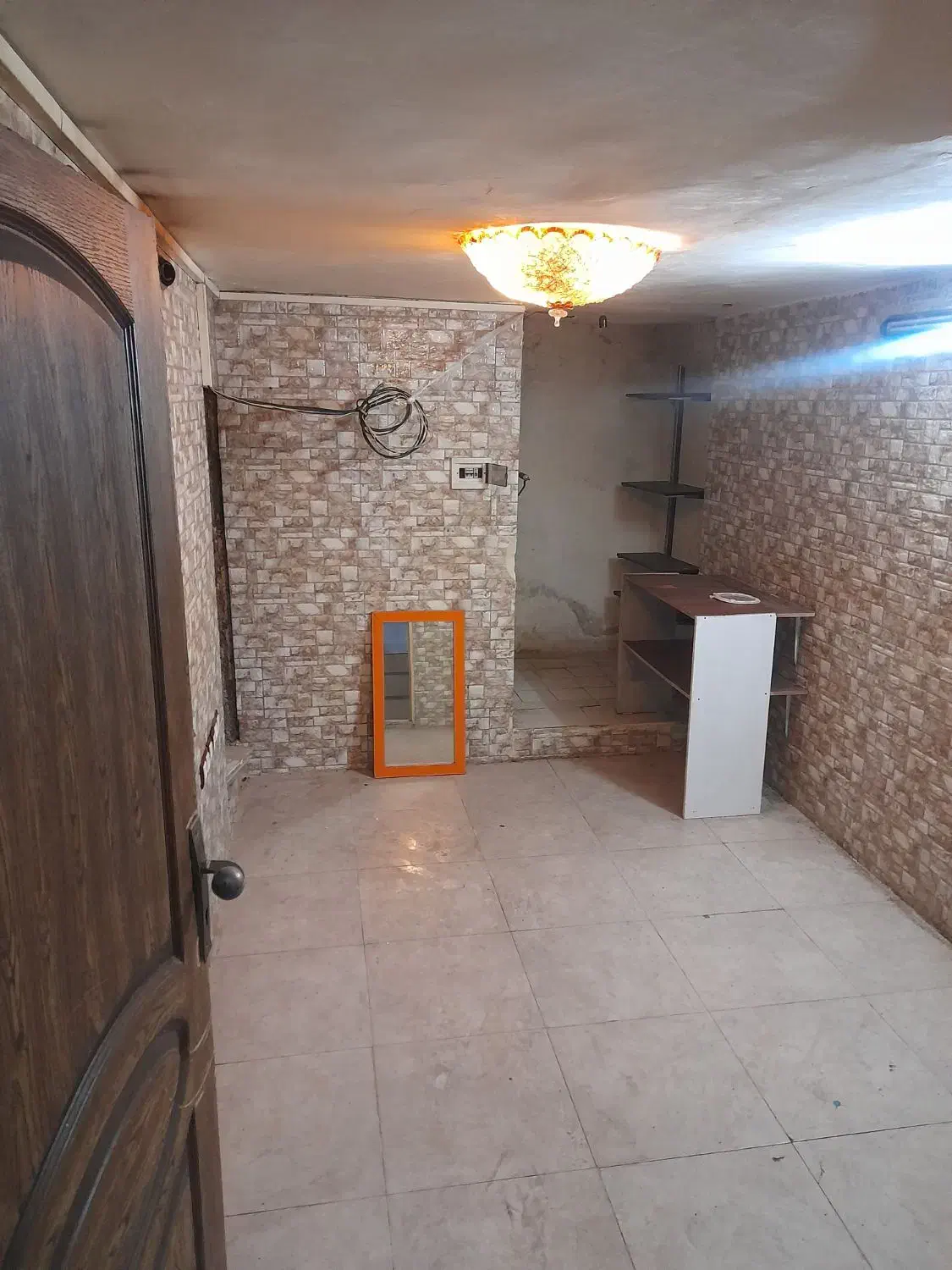 ۸۰متر زیر زمین دارای برق سه فاز|اجارهٔ مغازه و غرفه|تهران, خاک سفید|دیوار