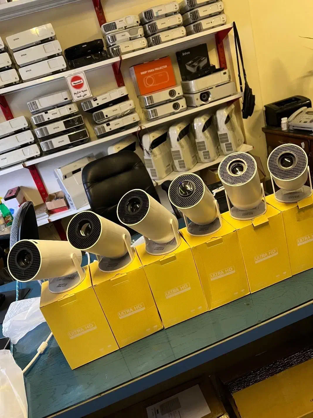 ویدیو پرژکتور وای فای دارقابل حمل بدون نیازنصب|تلویزیون و پروژکتور|شیراز, ستارخان|دیوار