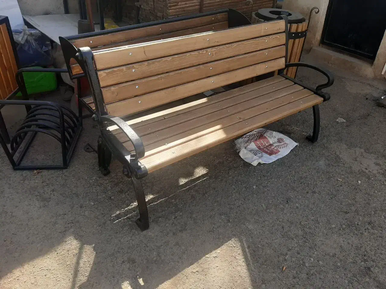 نیمکت فلزی پارکی / نیمکت فلزی و چوب پلاست|صندلی و نیمکت|تهران, صادقیه|دیوار