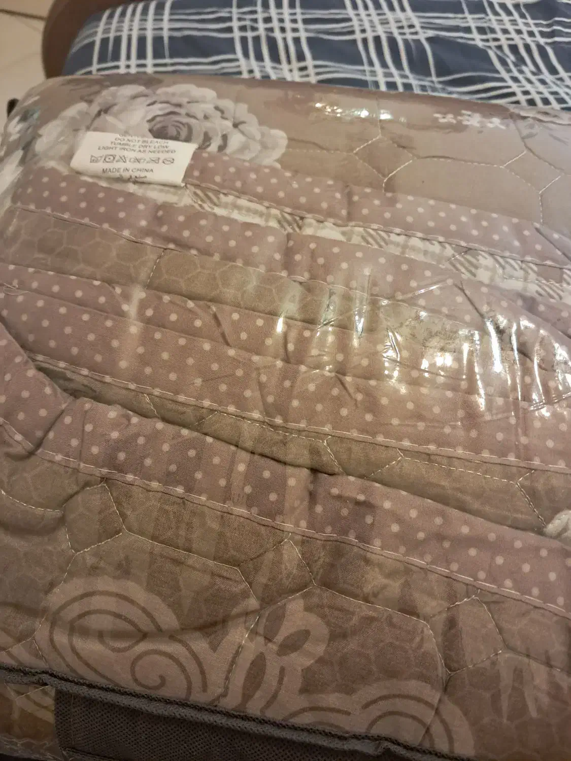 روتختی شکلاتی ۲ نفر با ملافه کشدار ر بالشتی|سرویس روتختی|خرقان, |دیوار