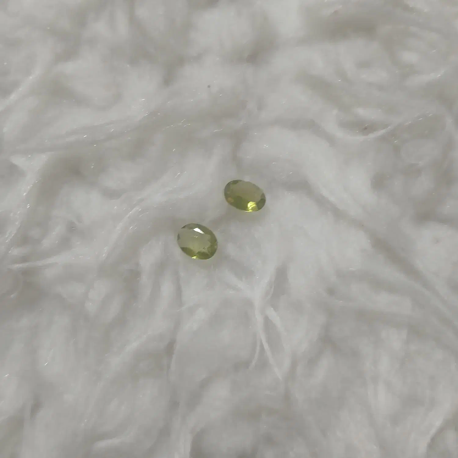 نگین زبر جد اصل|جواهرات|شیراز, ماه فیروزان|دیوار