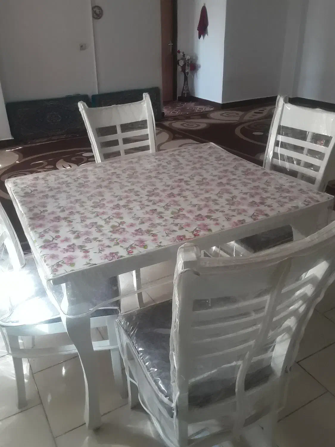 میز غذا خوری|میز و صندلی غذاخوری|دهلران, |دیوار