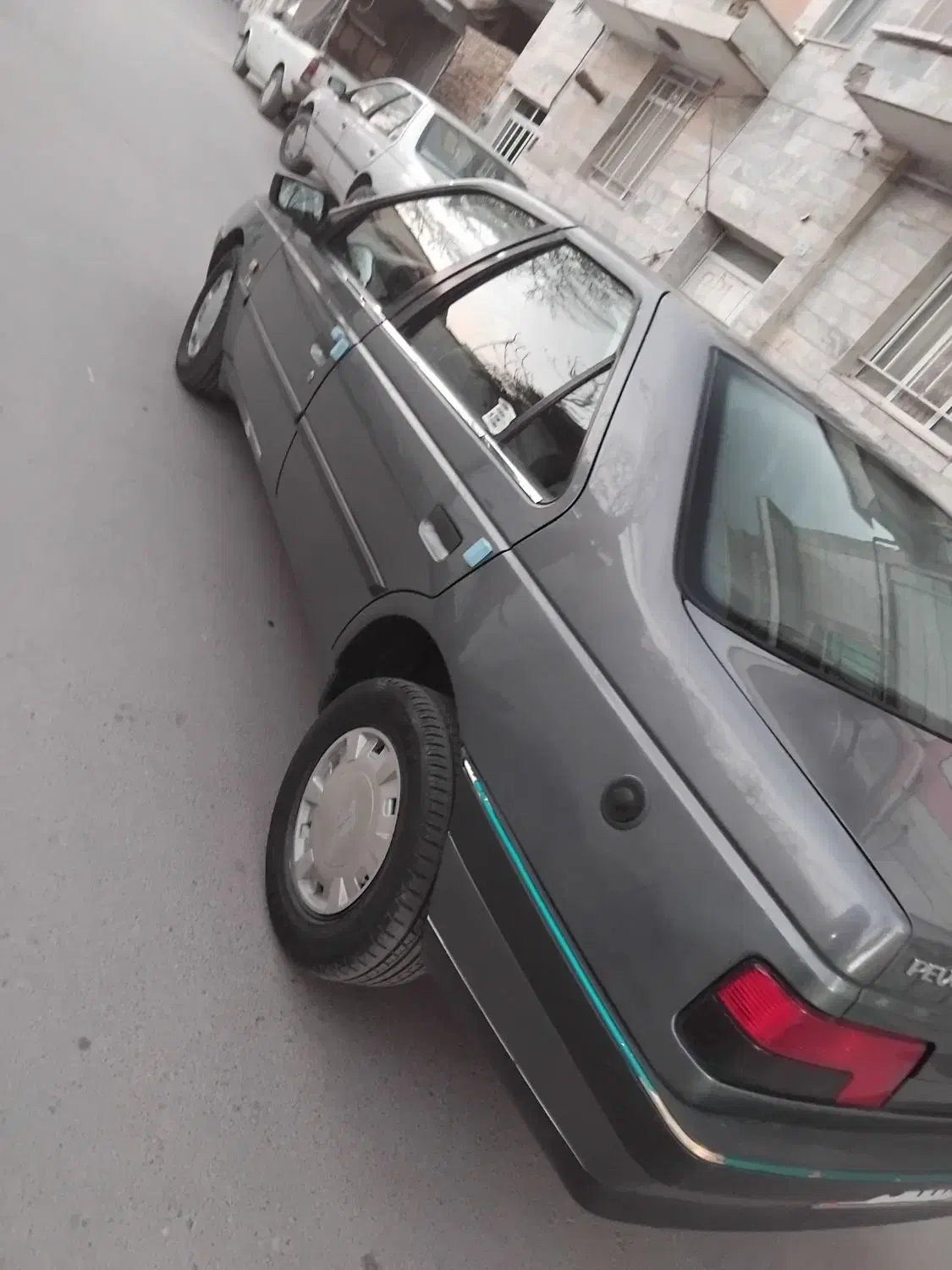 پژو۴۰۵|خودرو سواری و وانت|بروجرد, |دیوار