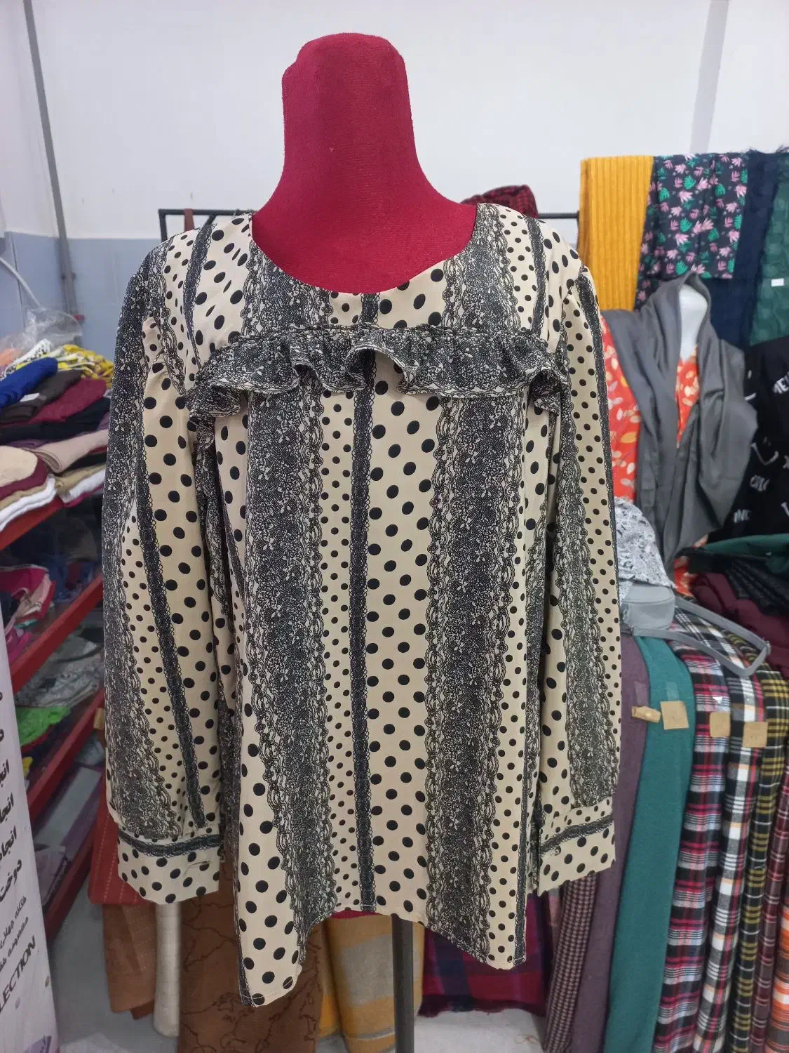 شومیز زنانه|لباس|آستانه اشرفیه, |دیوار