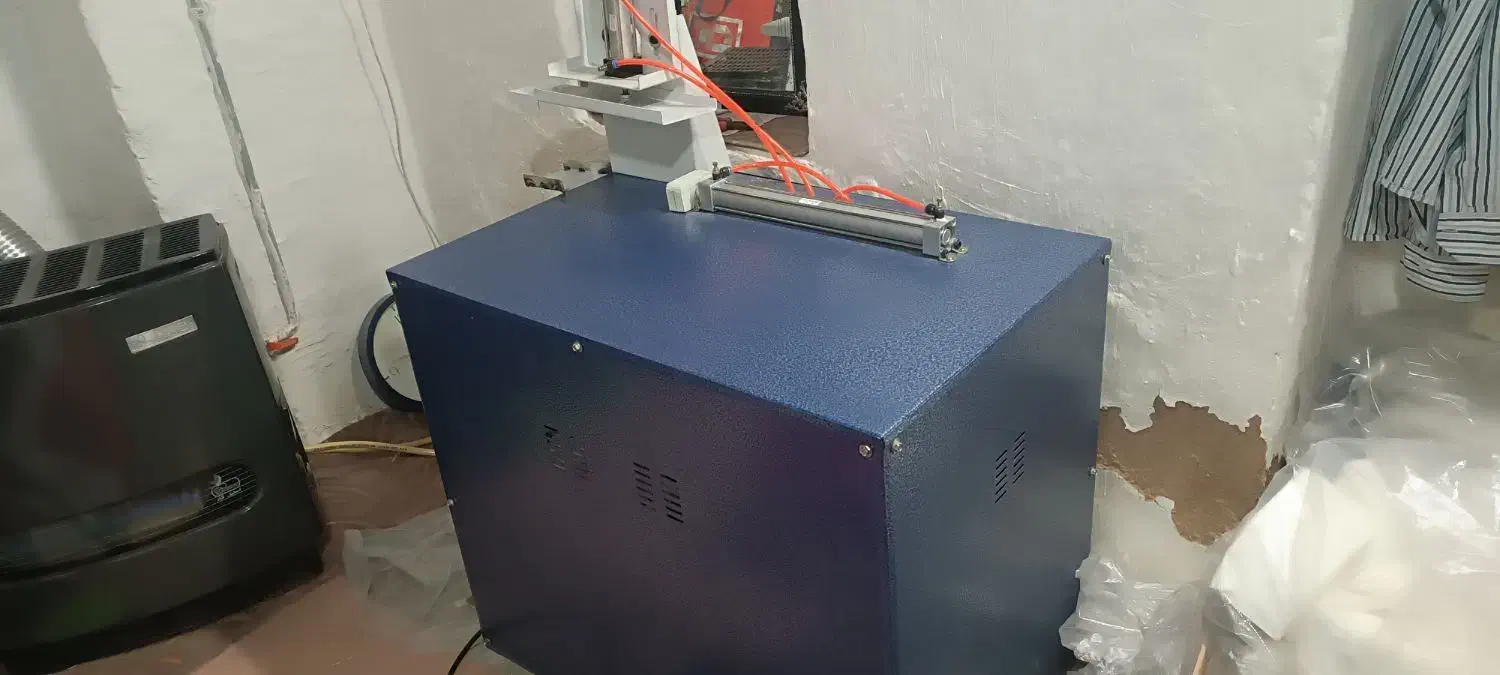 دستگاه پرکن دستمال کاغذی در حد نو(۴ ماه کارکرد)|ماشینآلات صنعتی|قوچان, |دیوار