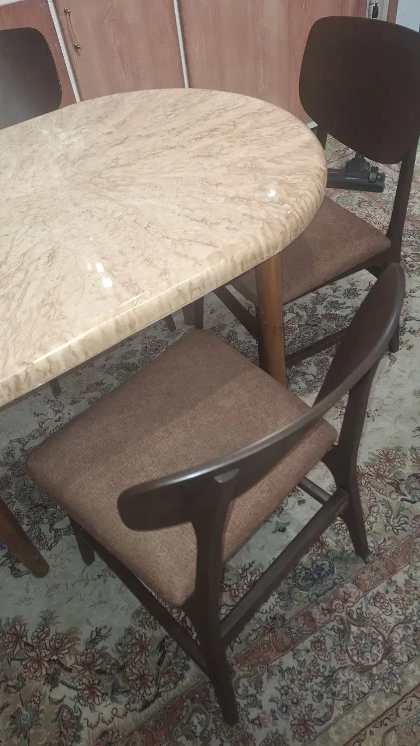 میز ۴ نفره|میز و صندلی غذاخوری|شهرکرد, |دیوار