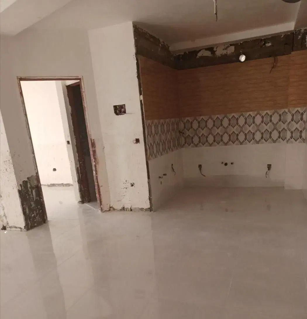 کاشی۲۰۰.نما۳۲۰سیمان‌کاری۱۲۵|خدمات پیشه و مهارت|بندرعباس, |دیوار