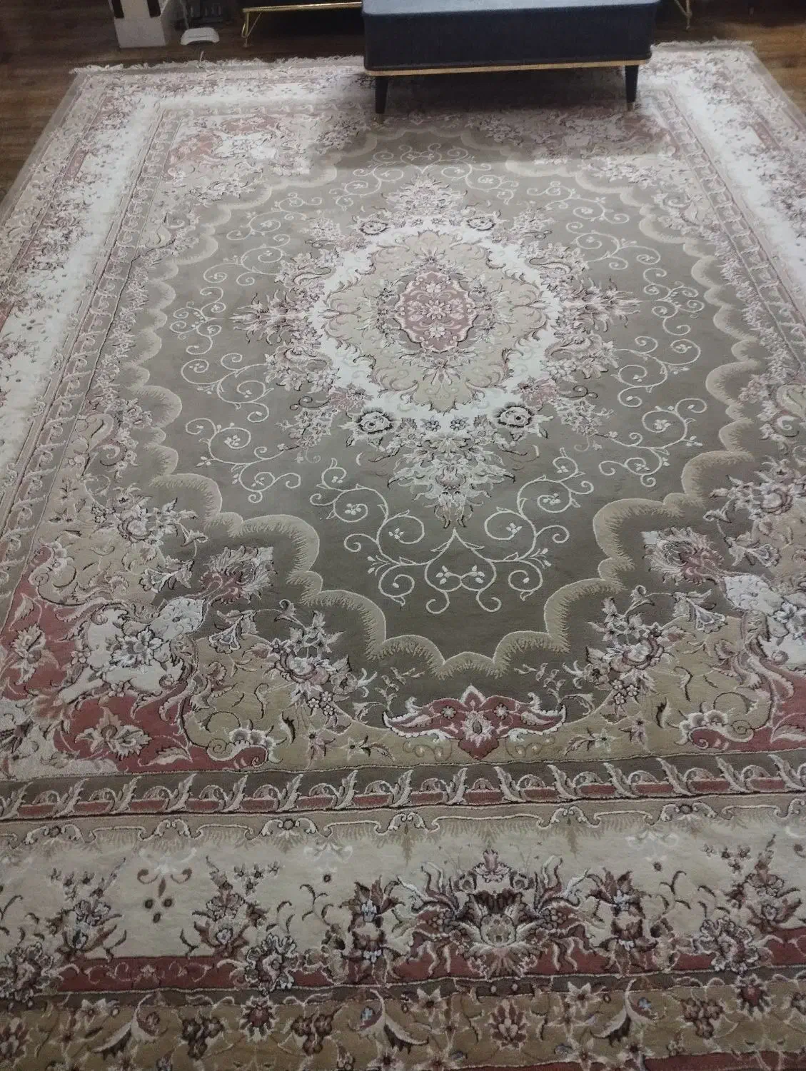 فرش|فرش|صدرا-فارس, فاز ۱|دیوار