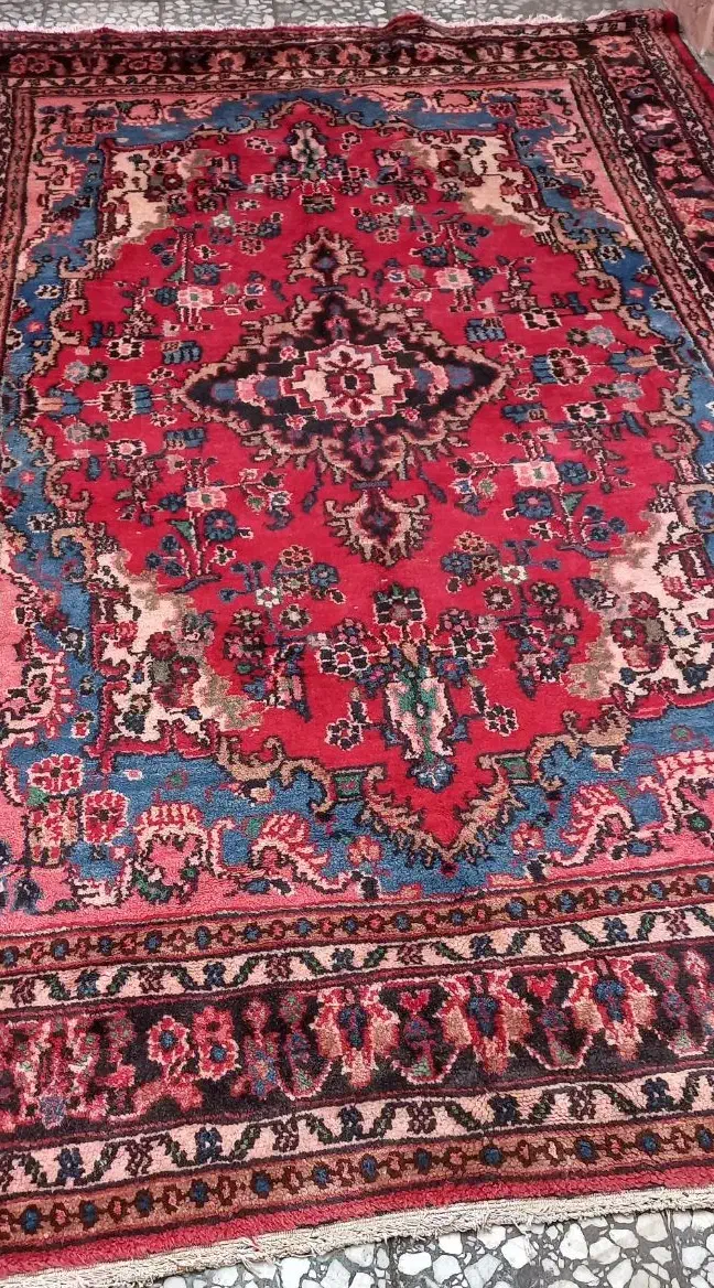 فرش ۶ متری و چند عدد قالیچه و کناره دستبافت|فرش|رشت, ساغری سازان|دیوار