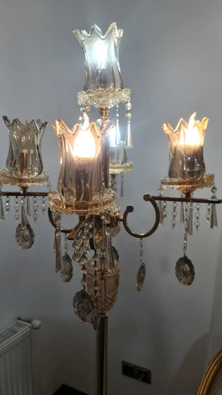 آباژور کنار سالنی|چراغ خواب و آباژور|هشتگرد, فاز ۲ مهستان|دیوار