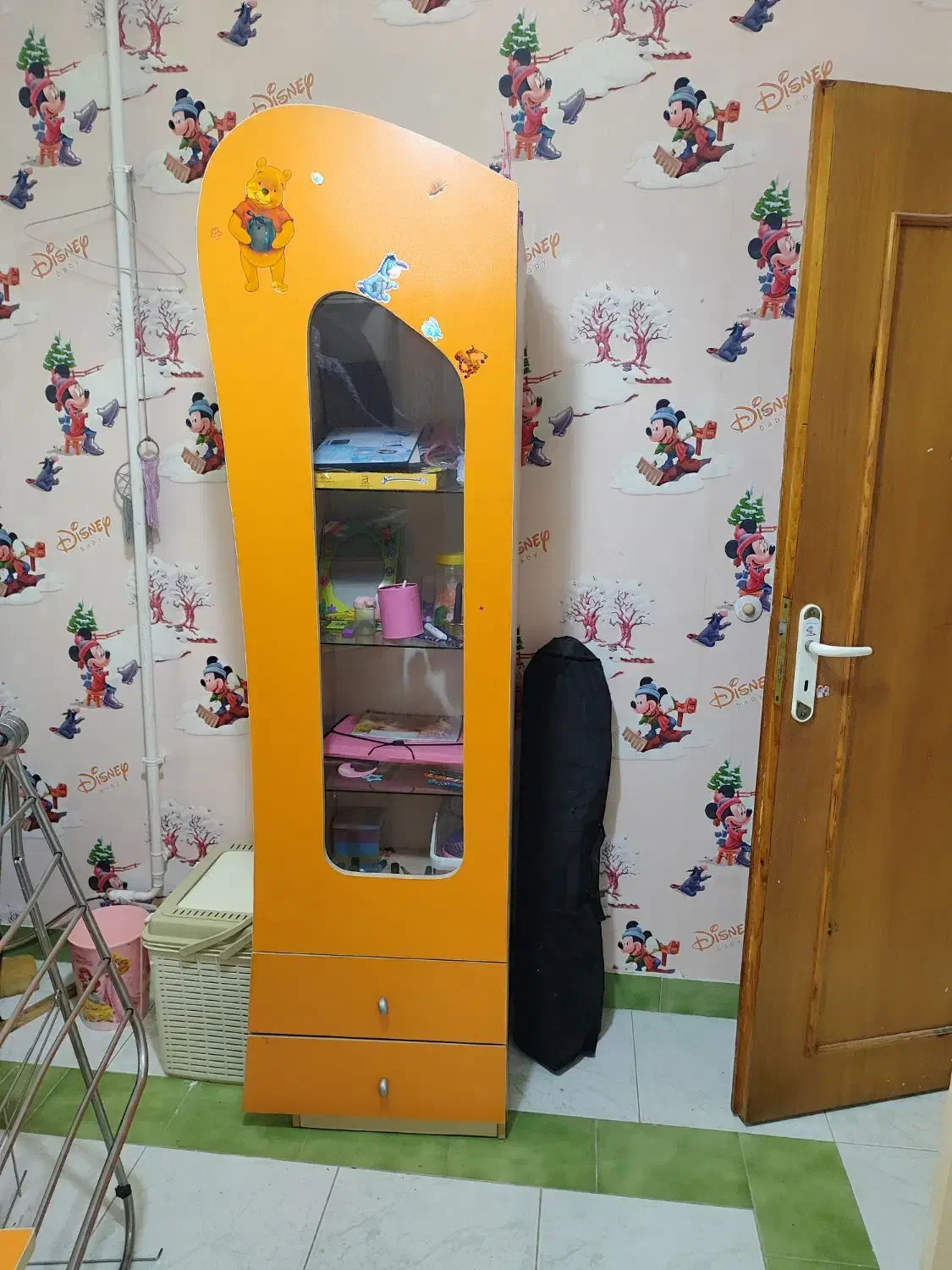 دو عدد کمد کودک و یک عدد تخت کودک همراه با تشک تخت|تخت و سرویس خواب|لاهیجان, گلستان|دیوار
