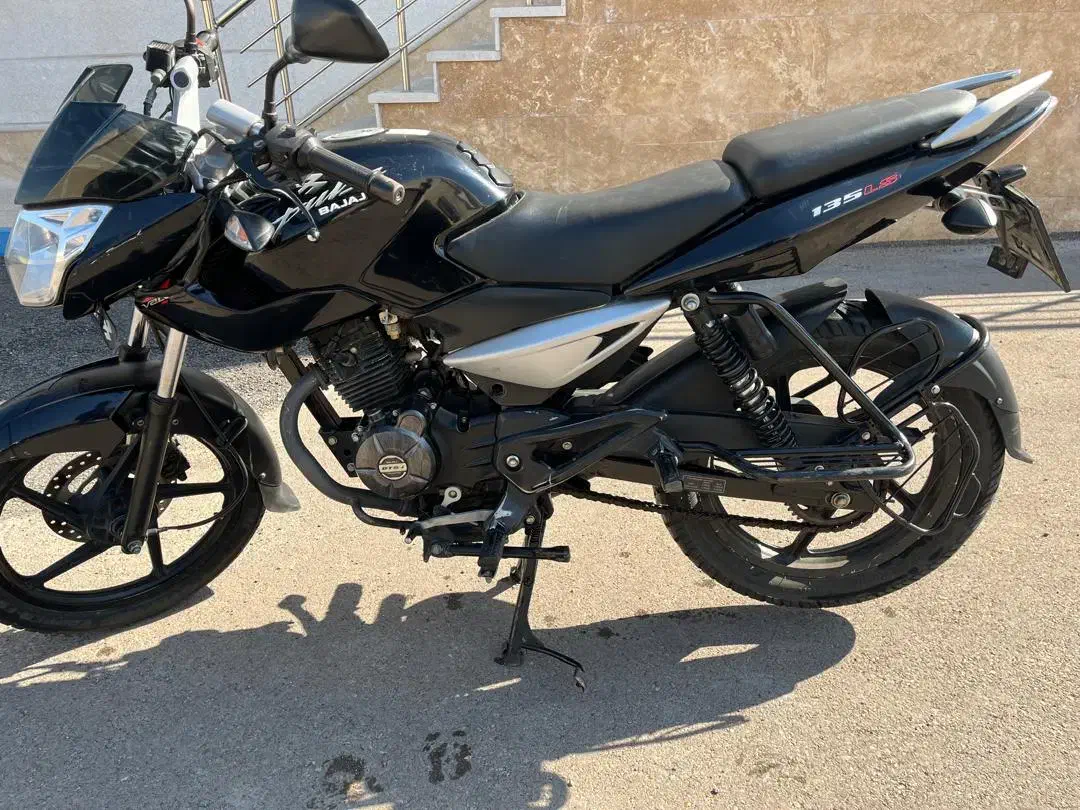 پالس ۱۳۵|موتورسیکلت|شیراز, سرو|دیوار