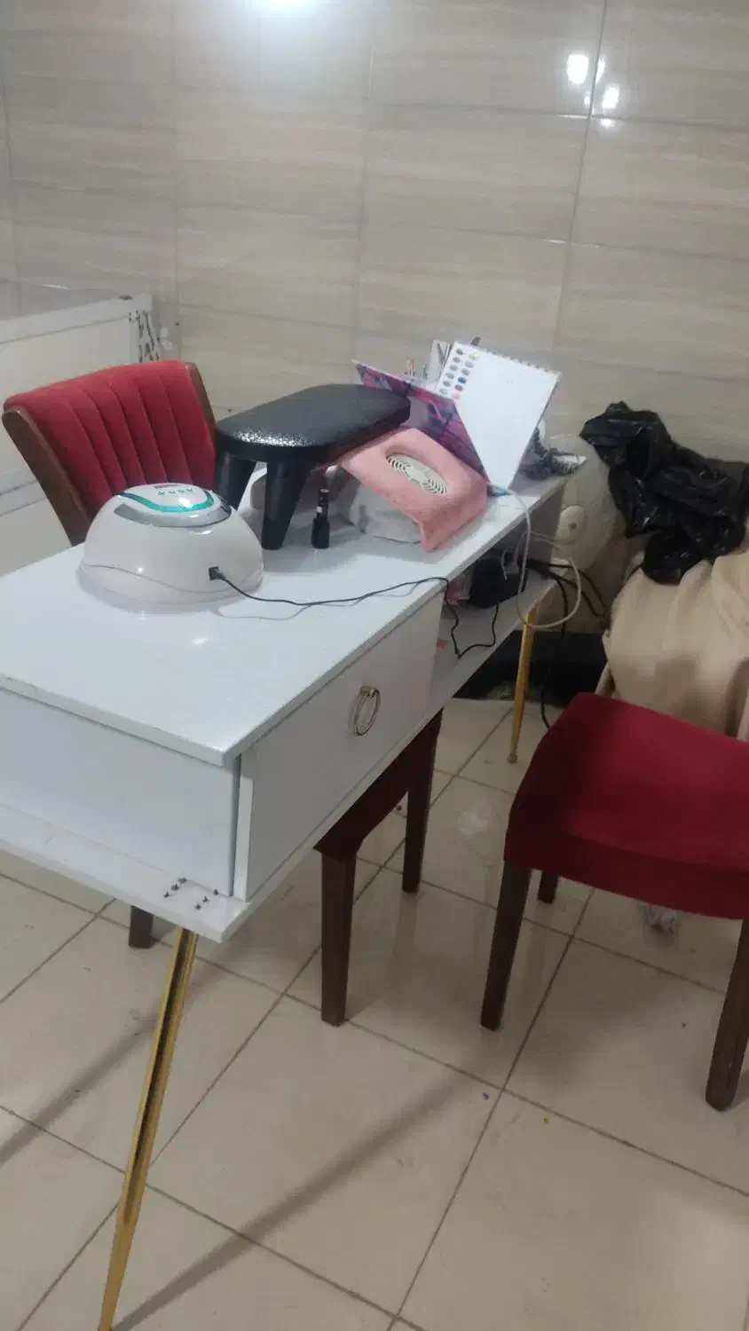 لوازم ارایشگاه زنانه حراج|آرایشگاه و سالن‌های زیبایی|صدرا-فارس, فاز ۱|دیوار