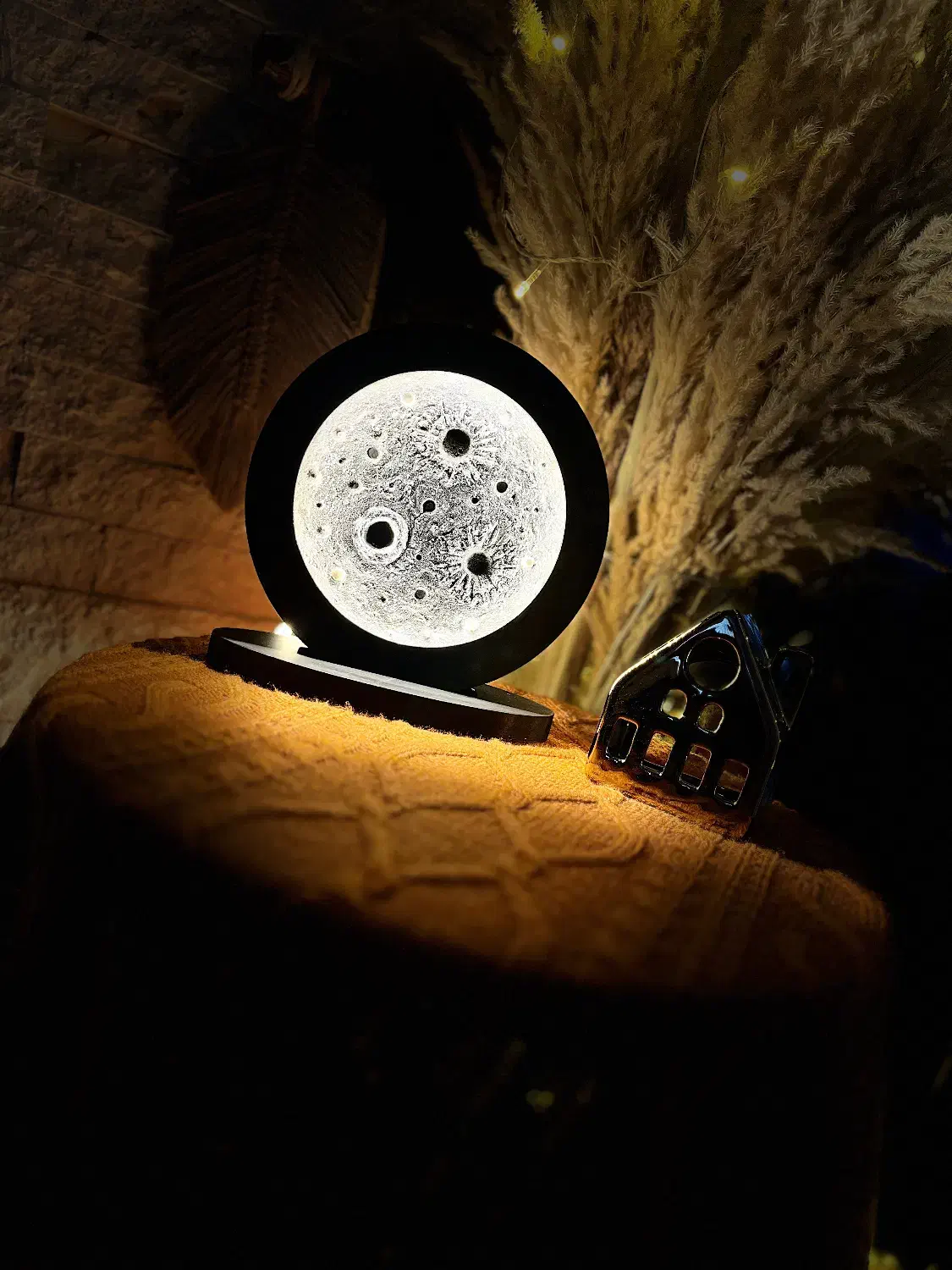 شب خاب ماه ال ای دی خور|چراغ خواب و آباژور|تهران, شهرک ولیعصر جنوبی|دیوار