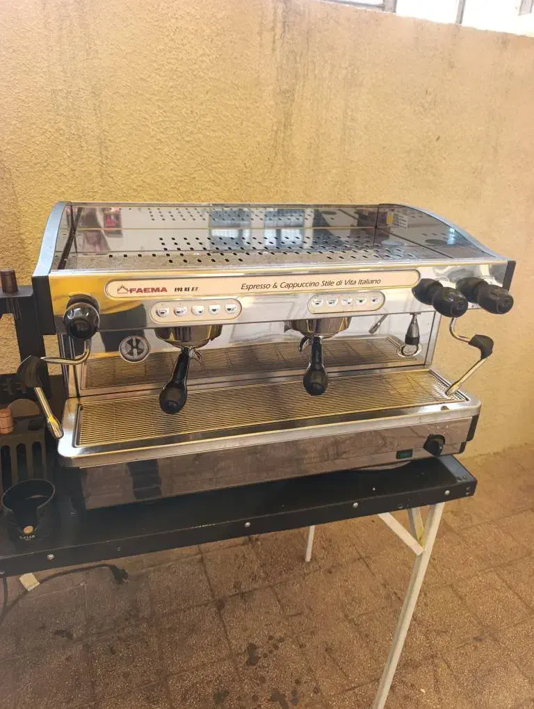 اسپرسو ساز|کافی‌شاپ و رستوران|تهران, تهرانپارس غربی|دیوار