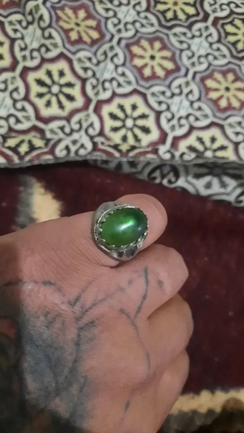 نقره خالص|کلکسیون اشیاء عتیقه|رباط‌کریم, یقه|دیوار