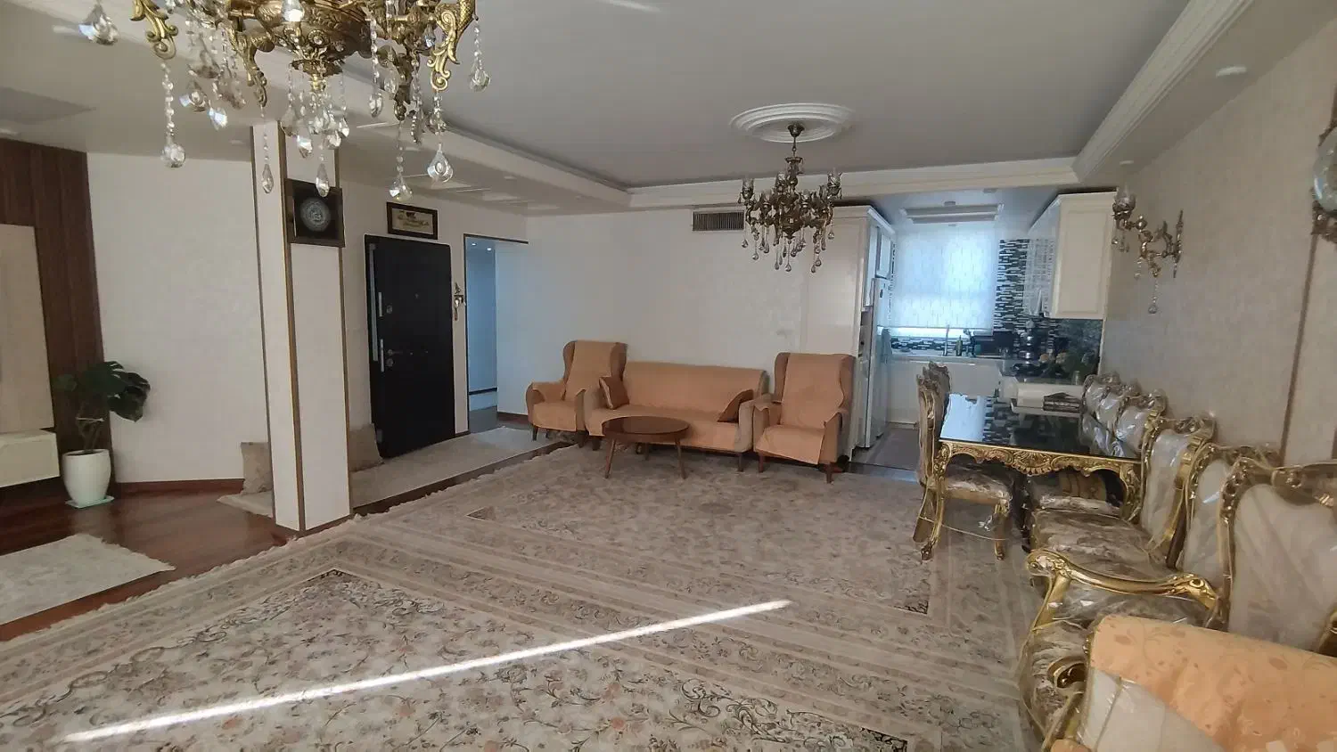 آپارتمان ۱۰۲ متری بازسازی‌شده، طبقه پنجم|فروش آپارتمان|تهران, فدک|دیوار