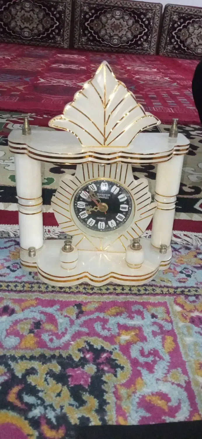 ساعت رو میزی|کلکسیون اشیاء عتیقه|کازرون, |دیوار