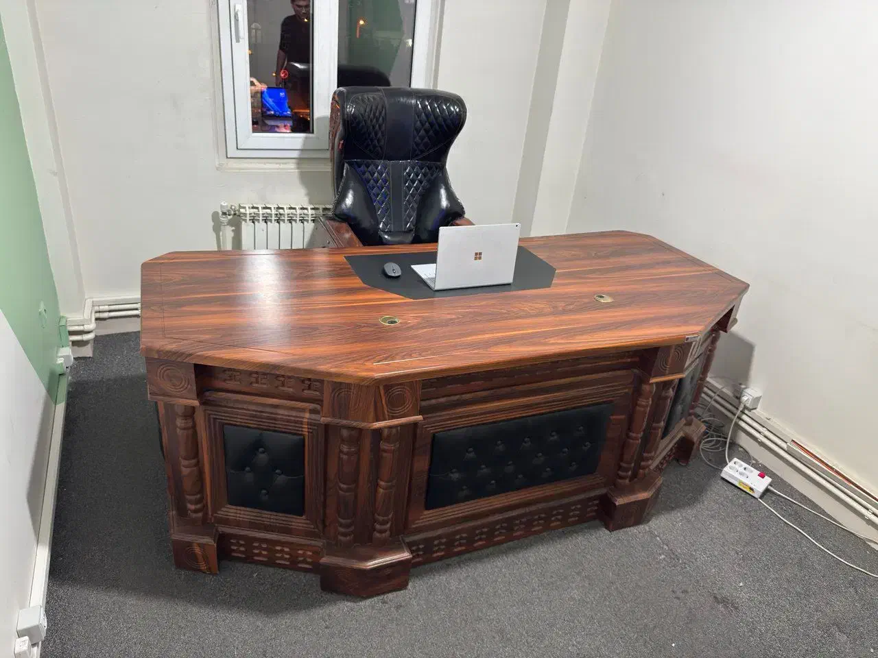 میز مدیریت و صندلی فروش فوری|مبلمان اداری|نسیمشهر, |دیوار