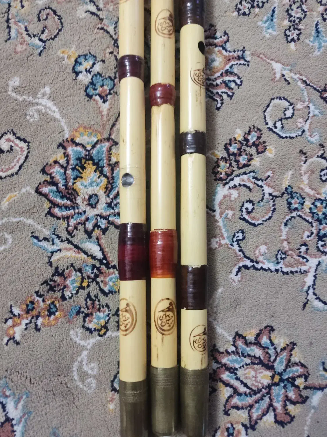 ساز نی|سازهای بادی|پیر بکران, |دیوار