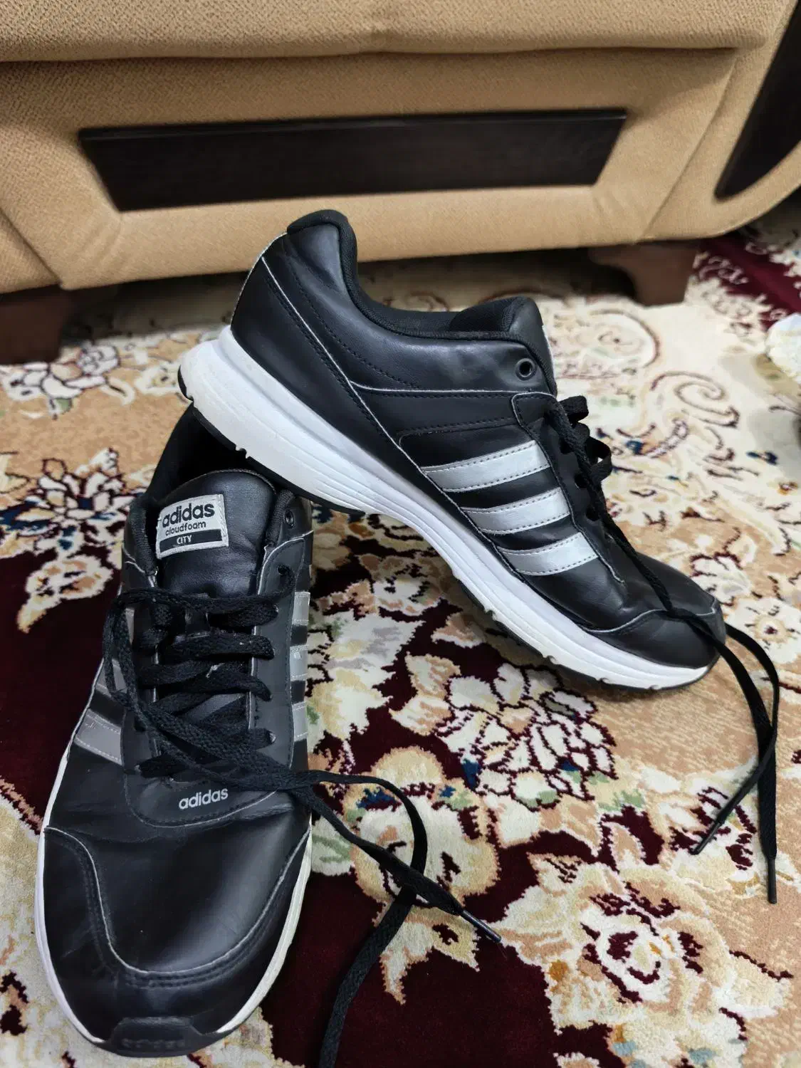 کتونی آدیداس ۳ خط کاملاً چرم|کیف، کفش، کمربند|رشت, باهنر|دیوار