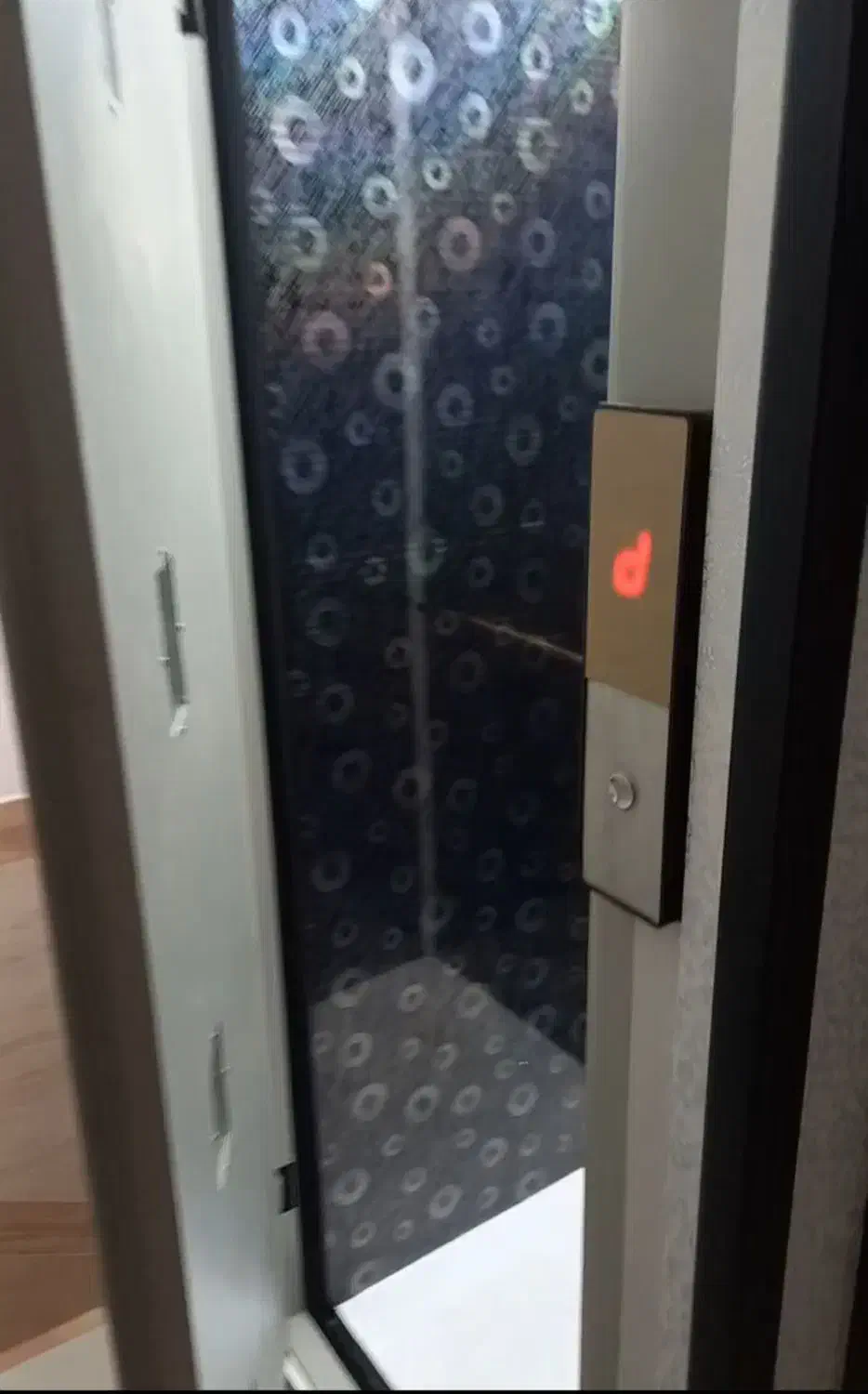 ساخت و نصب بالابر هیدرولیکی،هوم لیفت و...|خدمات پیشه و مهارت|خمینی‌شهر, |دیوار