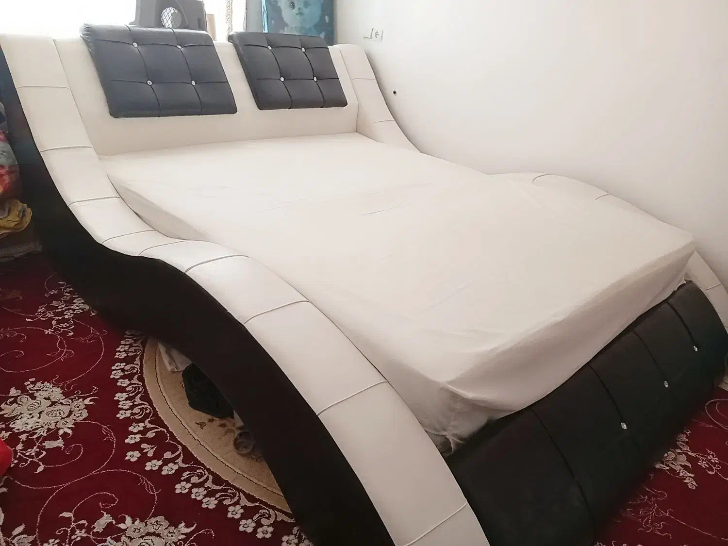 تخت خواب دو نفره در حد نو|تخت و سرویس خواب|سرپل ذهاب, |دیوار