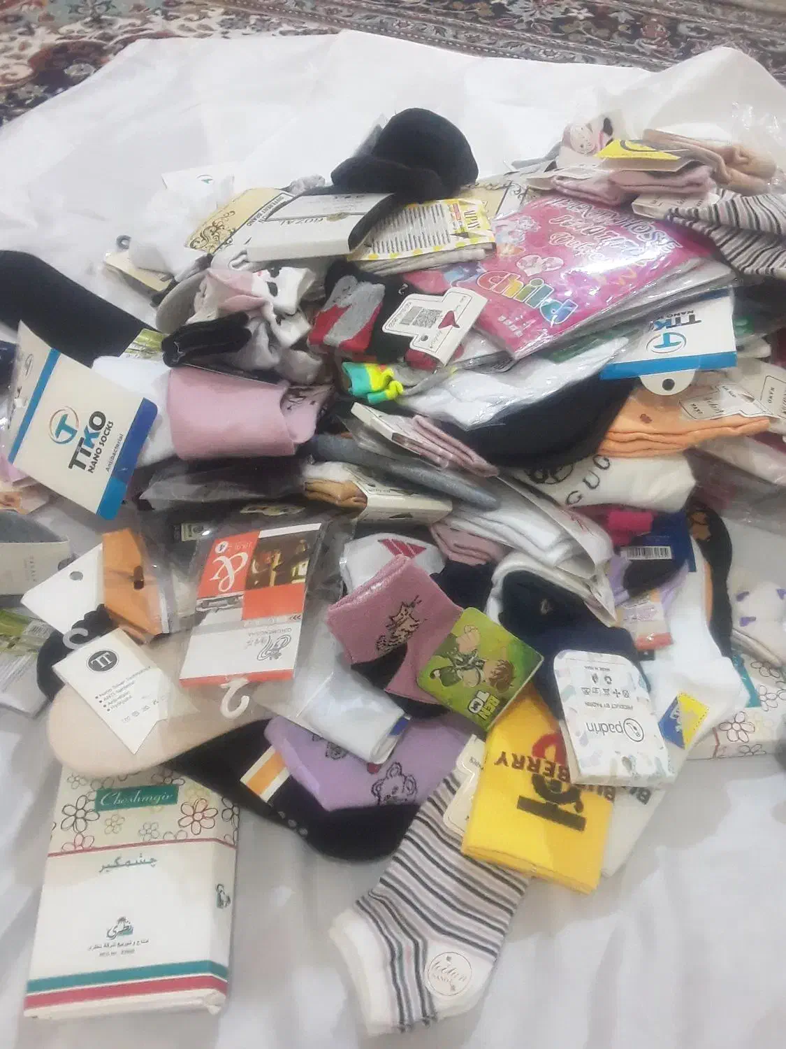 فروش یکجا جوراب همه مدل|عمده‌فروشی|مشهد, انقلاب|دیوار