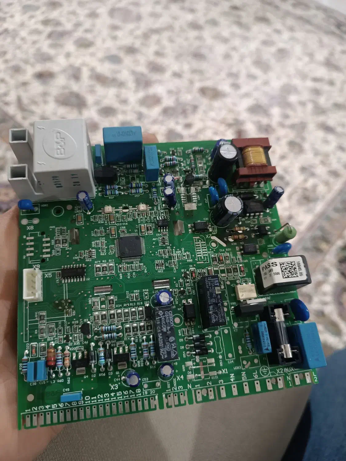 تعمیر پکیج آبگرمکن وبرد پکیج در منزل مشتری|خدمات پیشه و مهارت|بروجرد, |دیوار