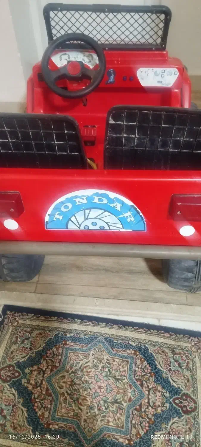 ماشین شارژی معاوضه با گوشی|اسباب‌‌بازی|بم, |دیوار