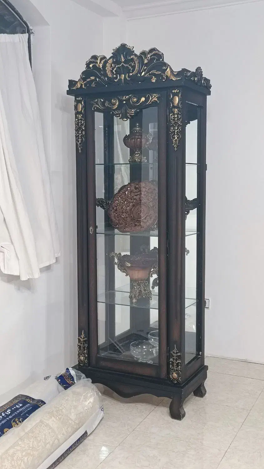 فروش یک عدد بوفه|بوفه، ویترین، کنسول|مرزنآباد, |دیوار