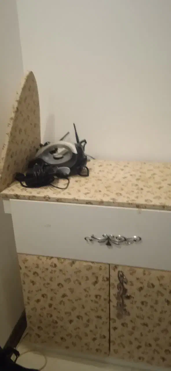 میز چرخ خیاطی|اتو و لوازم اتو|قم, انسجام|دیوار